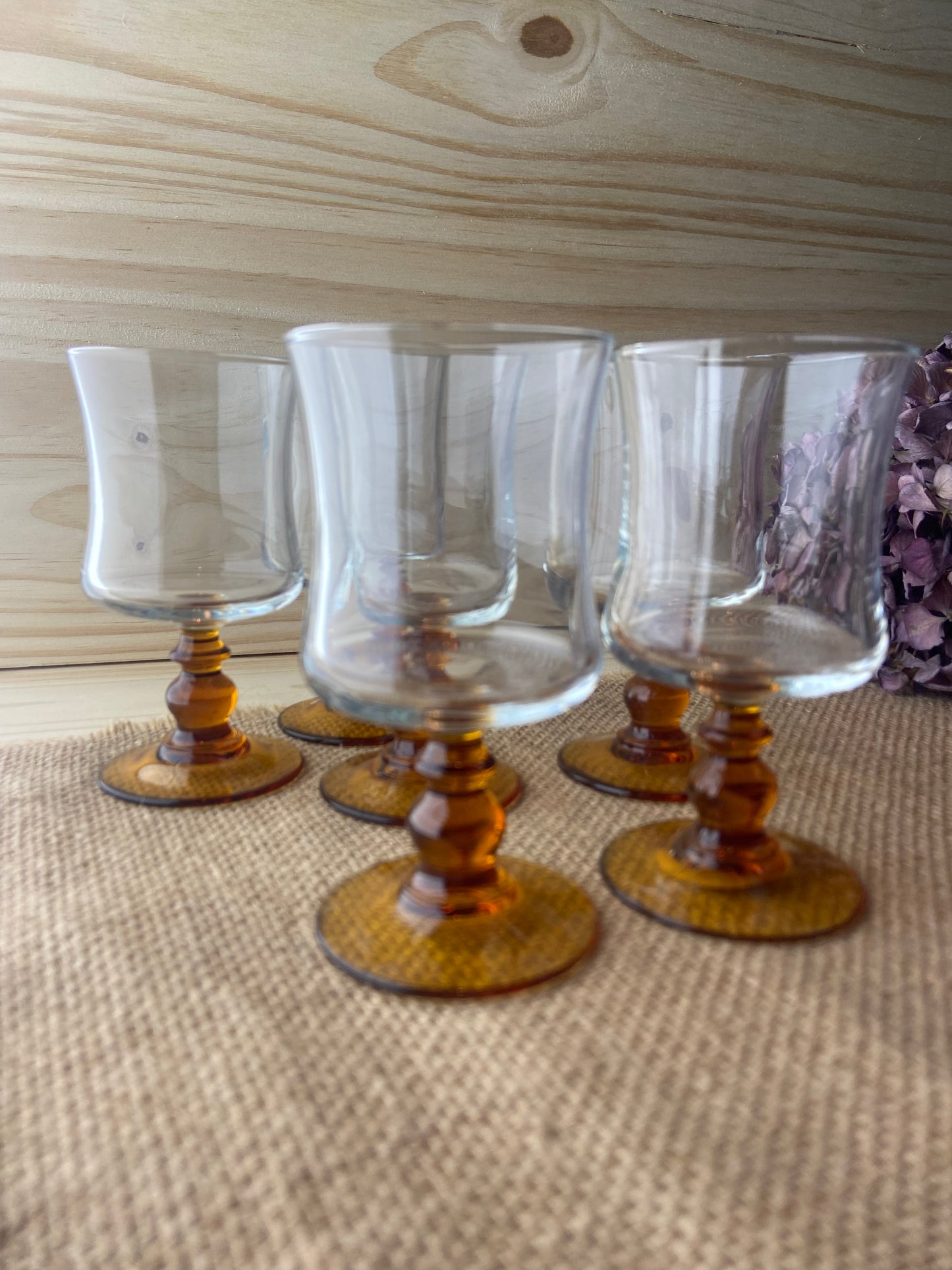 Lot de 6 verres à pied – Pied ambré – Style vintage