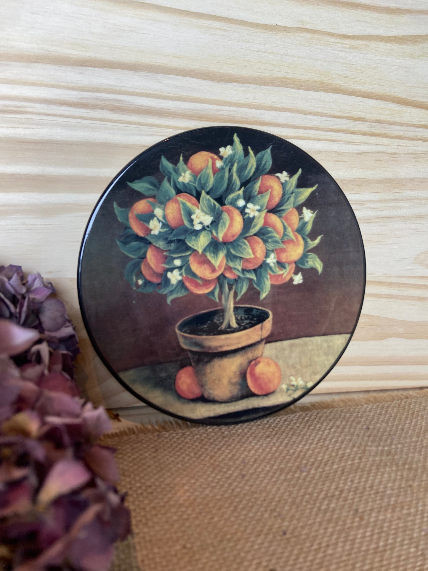 Assiette décorative en céramique – Motif traditionnel