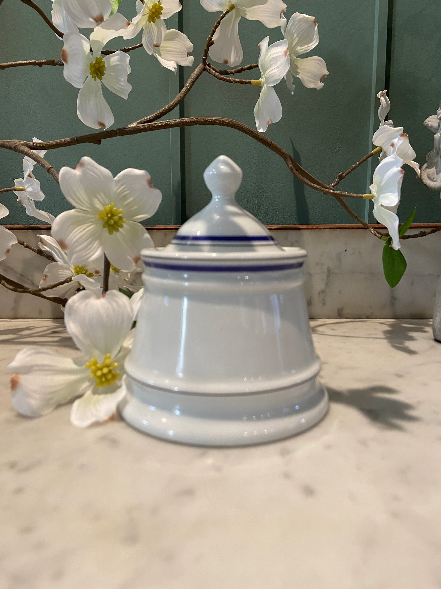 Sucrier en porcelaine