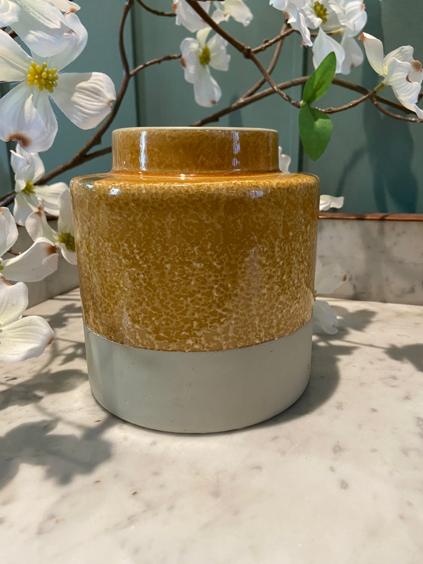 Vase large en céramique émaillée jaune