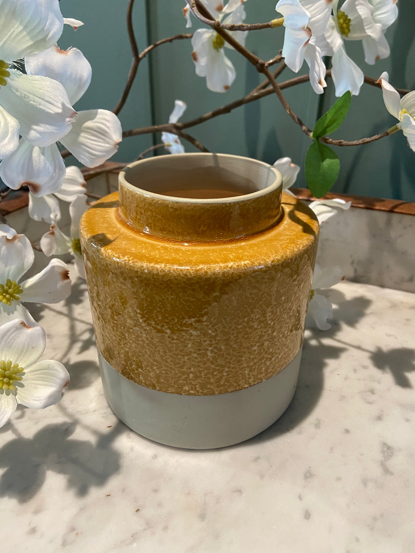 Vase large en céramique émaillée jaune