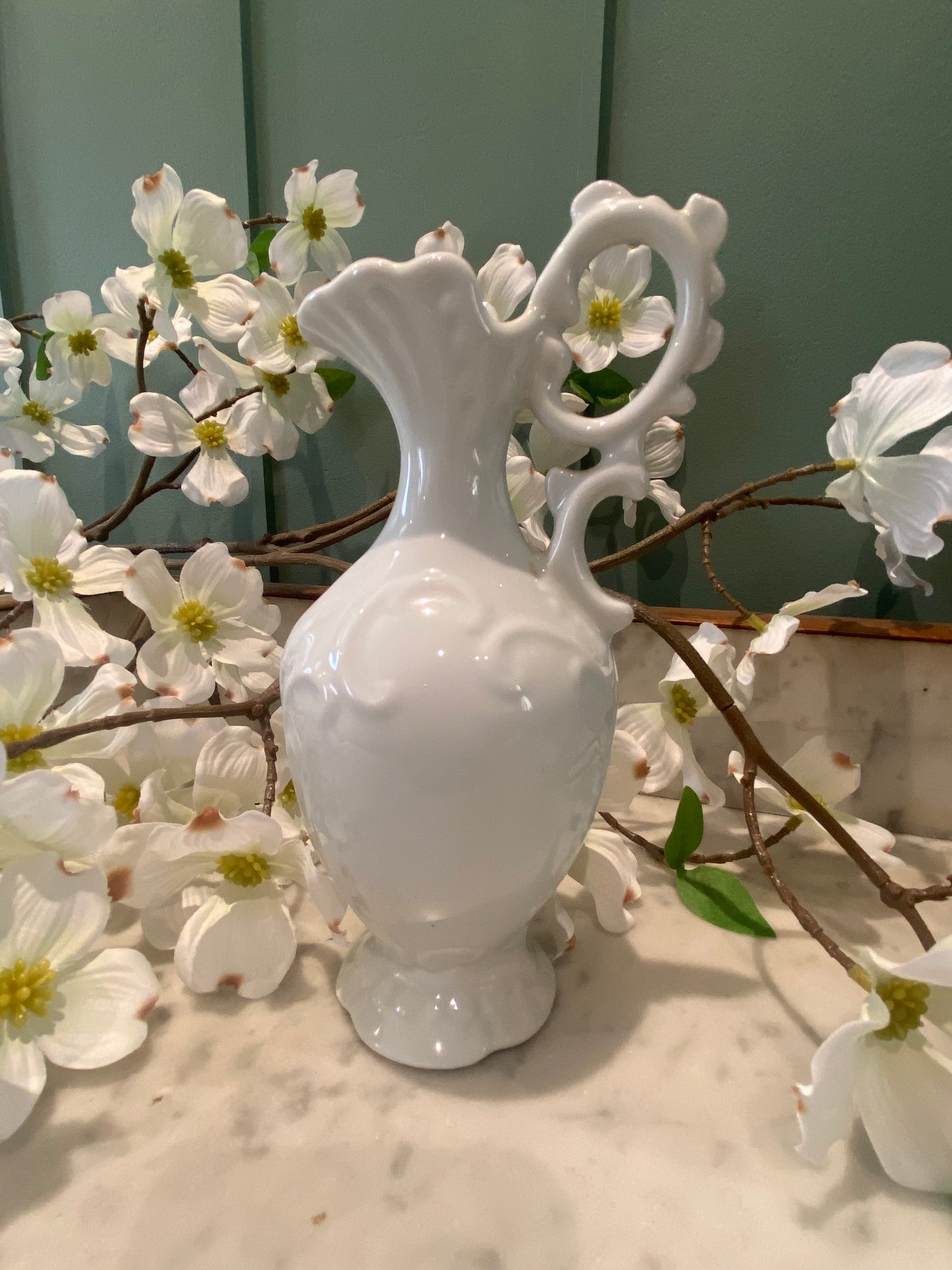 Petite cruche en porcelaine de Limoges