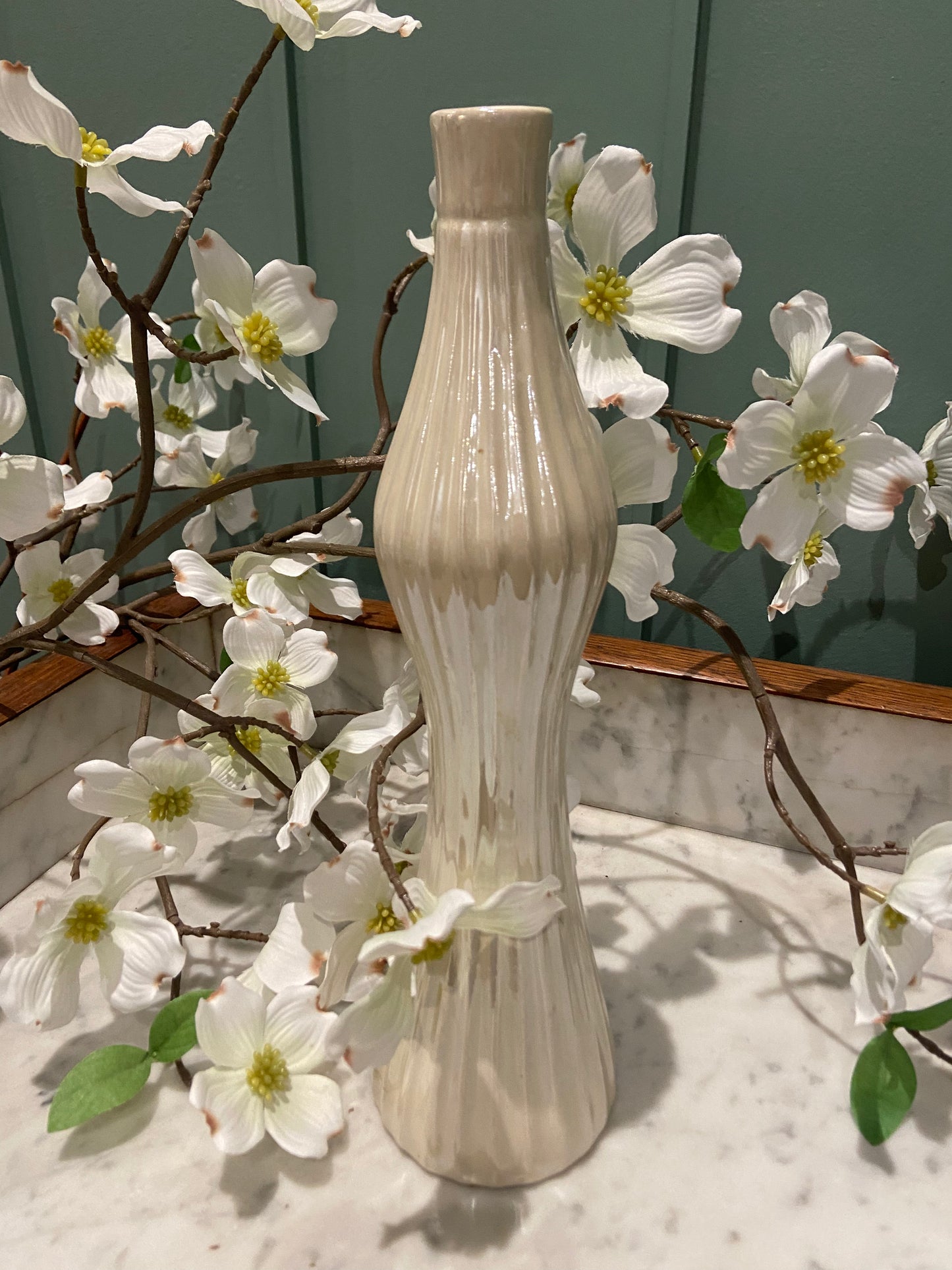 Vase tige haut strié