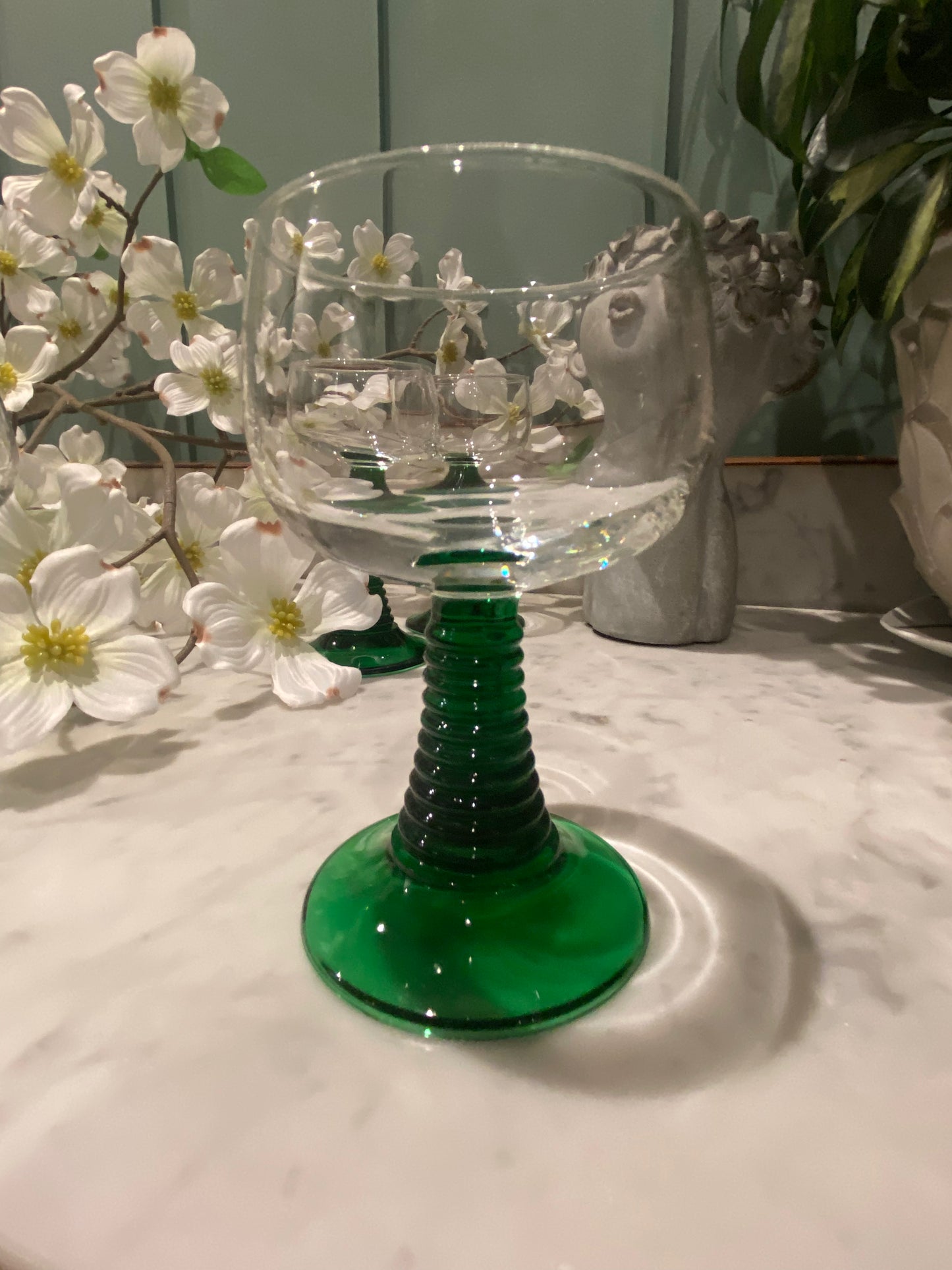 Verres à pied épais vert alsacien