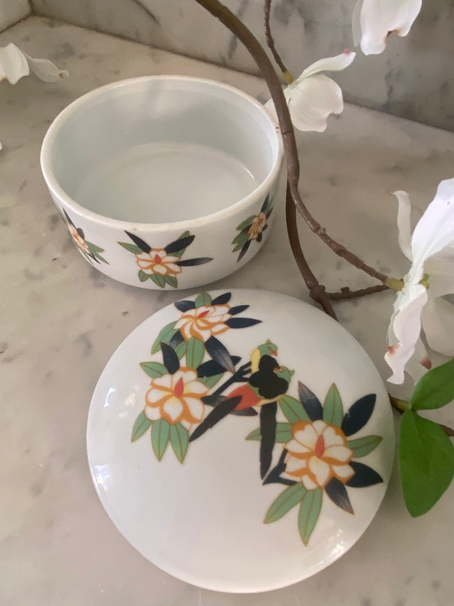 Boite céramique décor fleurs