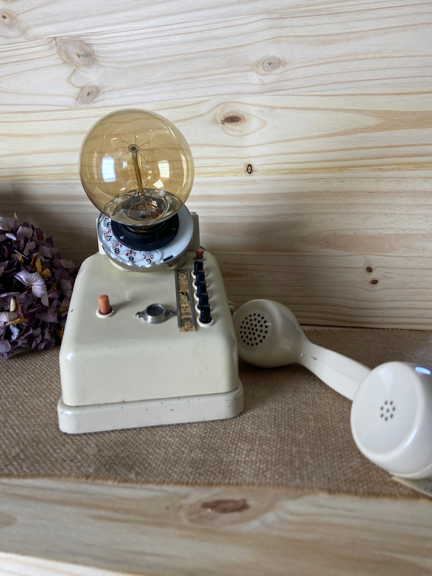 Lampe industrielle vintage métal bakélite standard téléphonique "Telic années 50-60"