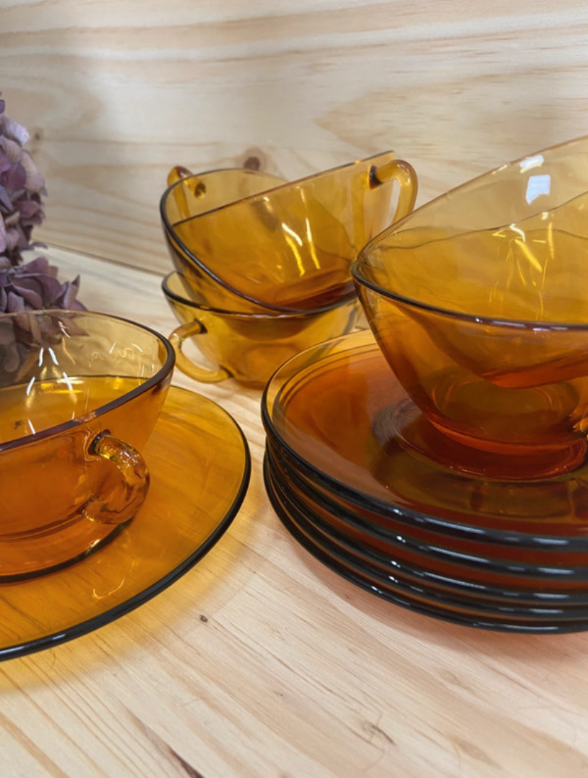 Tasses avec Soucoupes VERECO