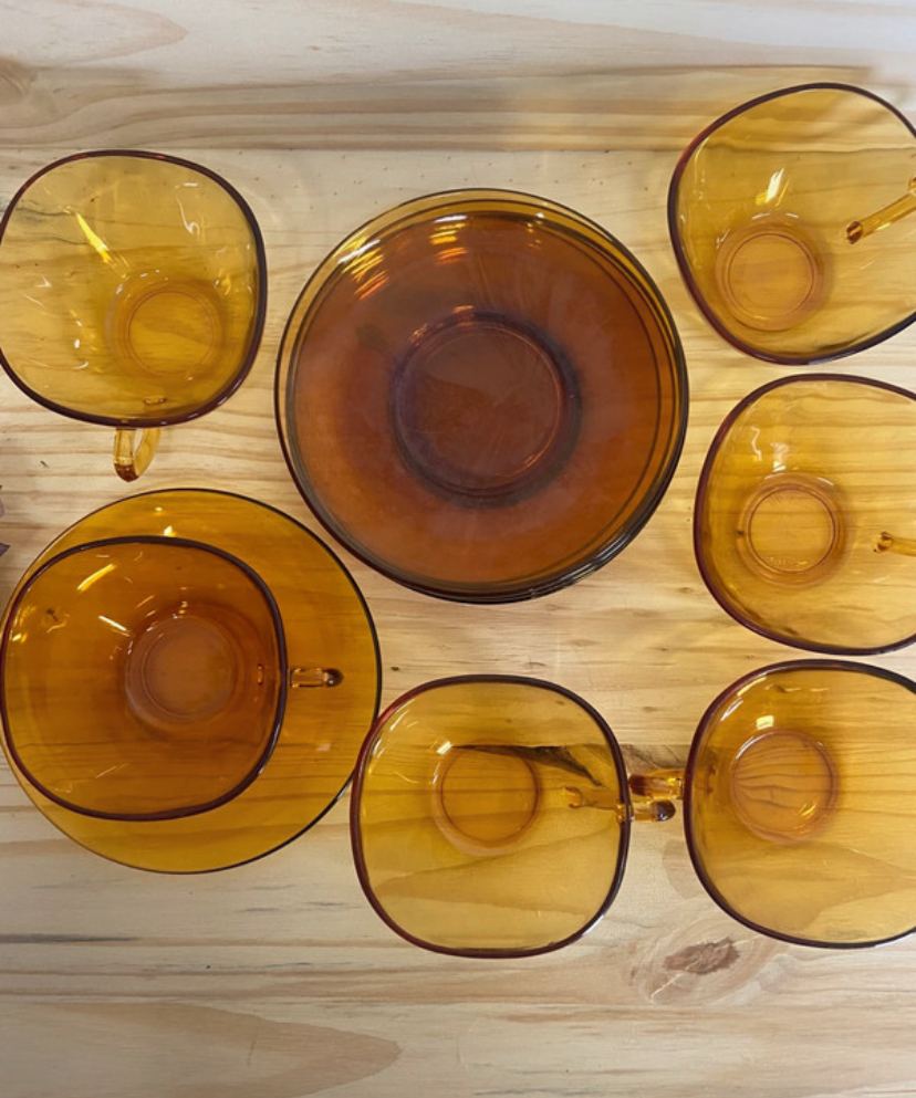Tasses avec Soucoupes VERECO