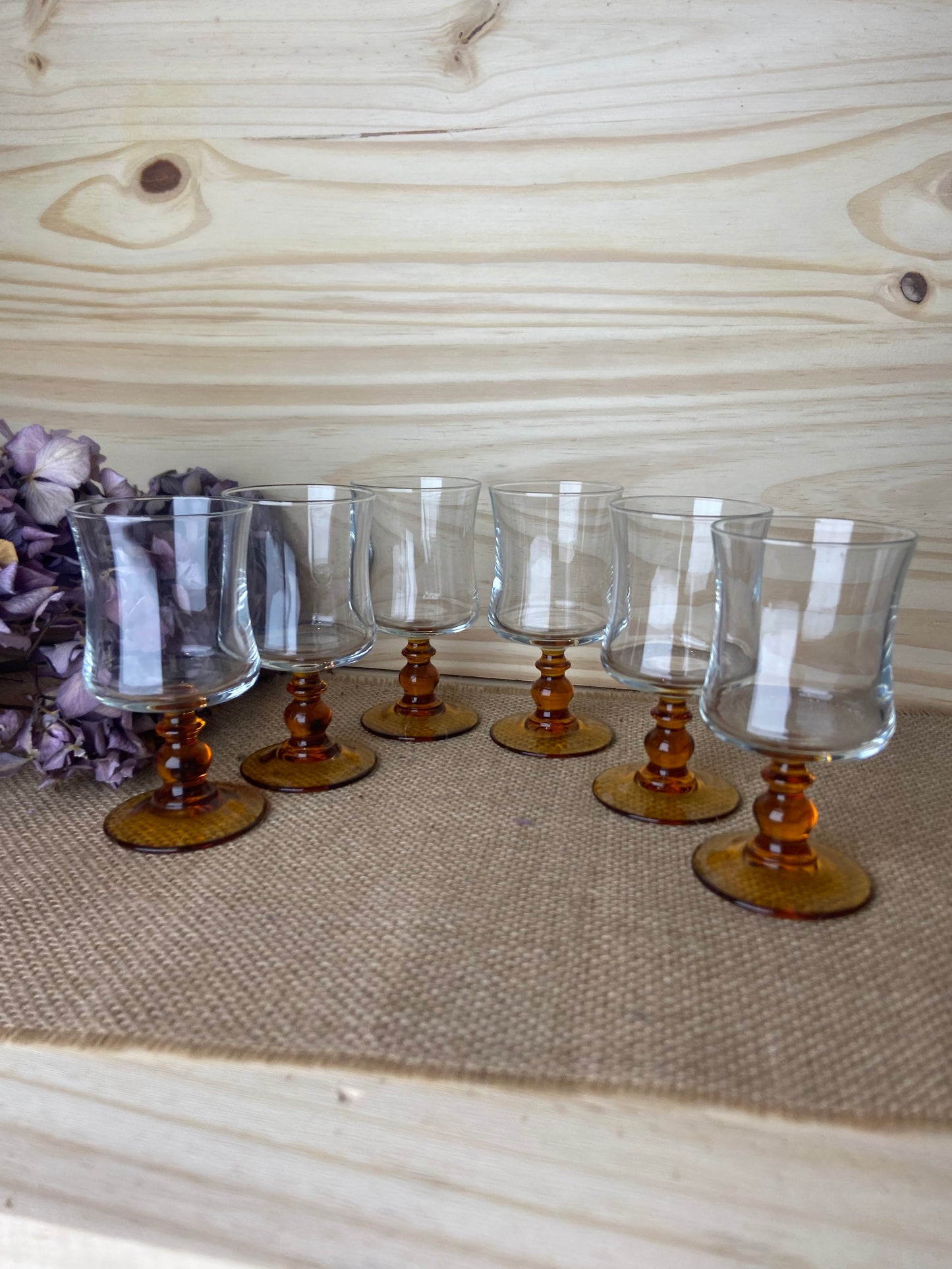 Lot de 6 verres à pied – Pied ambré – Style vintage