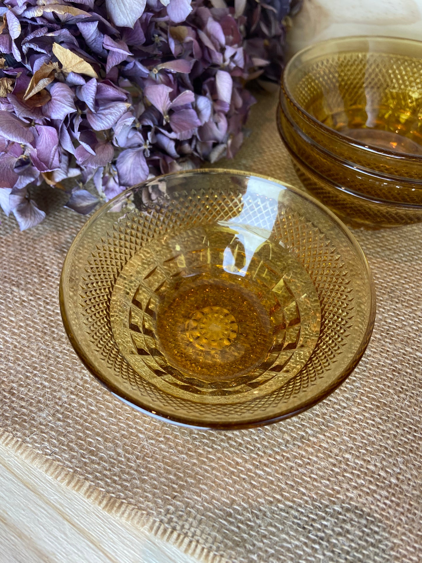 Coupelles en verre ambré
