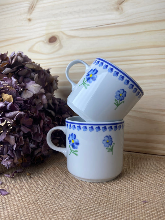 Lot de 2 tasses en porcelaine – Motif fleurs bleues