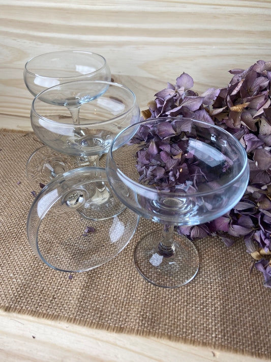 Lot de 4 verres à cocktail sur pied