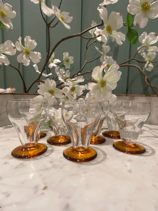 6 petits verres à liqueur