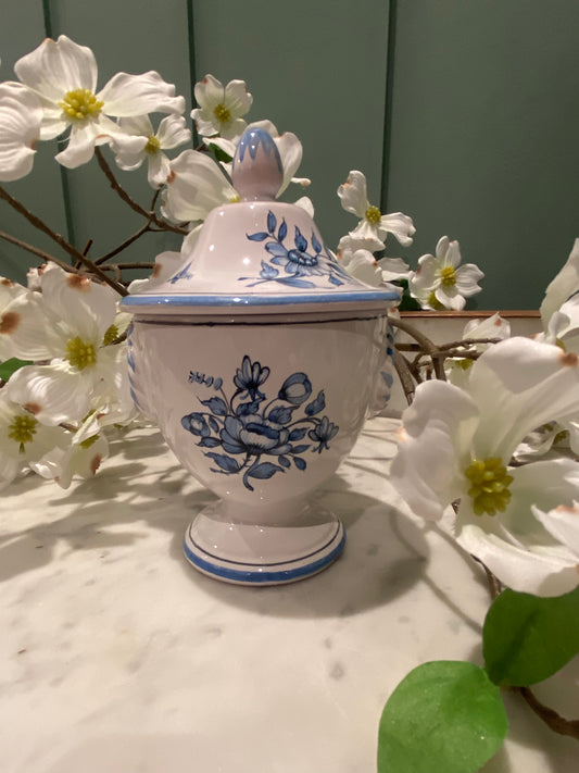 Pot avec couvercle en céramique