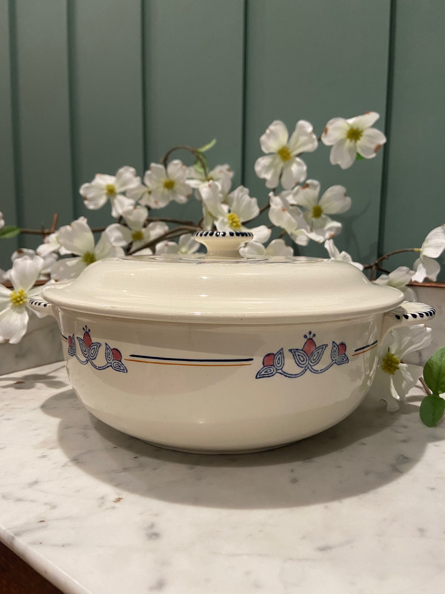 Soupière en faïence de Trégastel