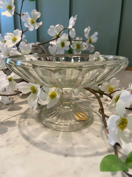 Coupe à fruits en verre épais sur pied