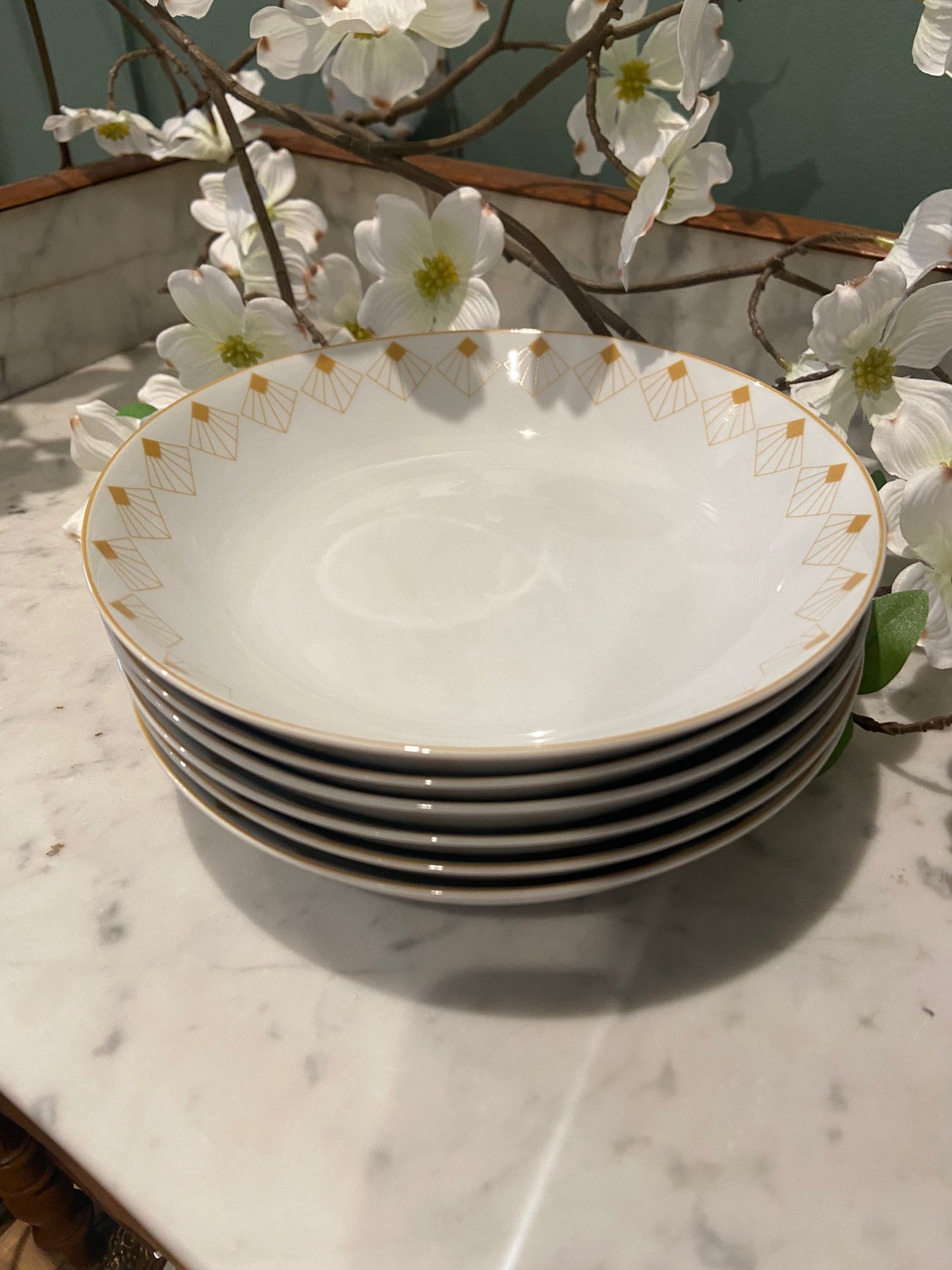 Assiettes décor géométrique doré