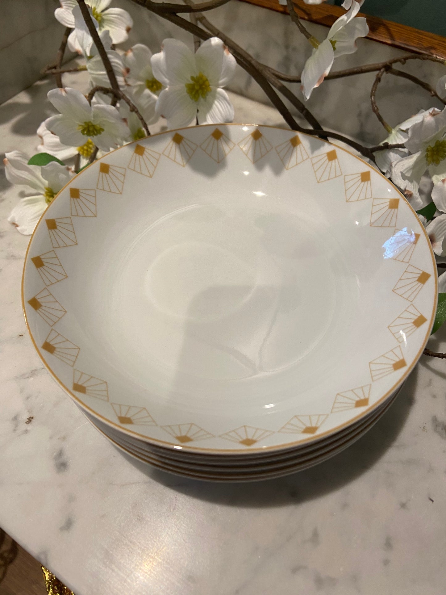 Assiettes décor géométrique doré