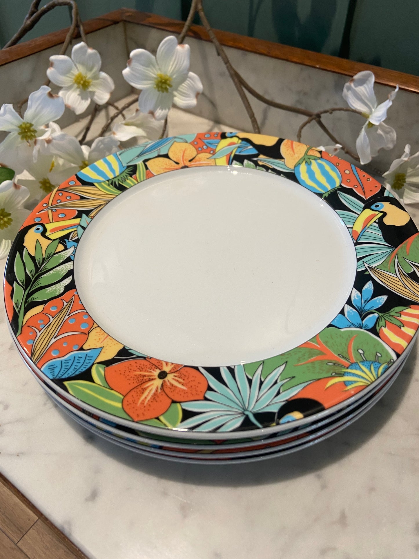 Lot de 4 assiettes en porcelaine– Décor tropical au toucan