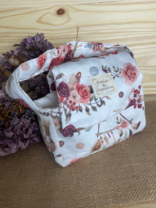 Ensemble sac, couche, lingettes et bavoir